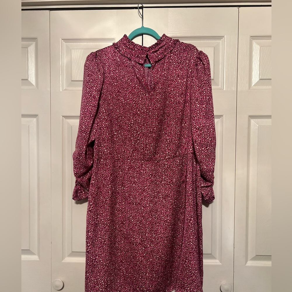 Who What Wear pink leopard print satin cocktail dress with 3/4 sleeves - Picture 2 of 8